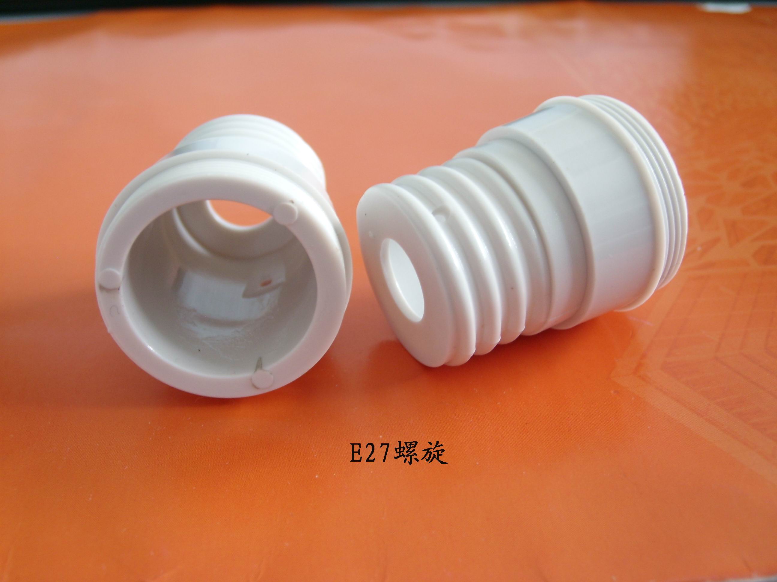 旭錦供應(yīng)塑膠支架，燈頭